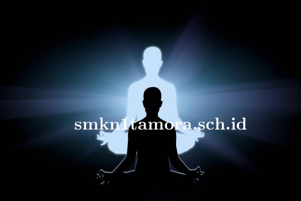 Cahaya di Balik Bayangan: Merangkul Sisi Gelap Diri untuk Keutuhan Jiwa